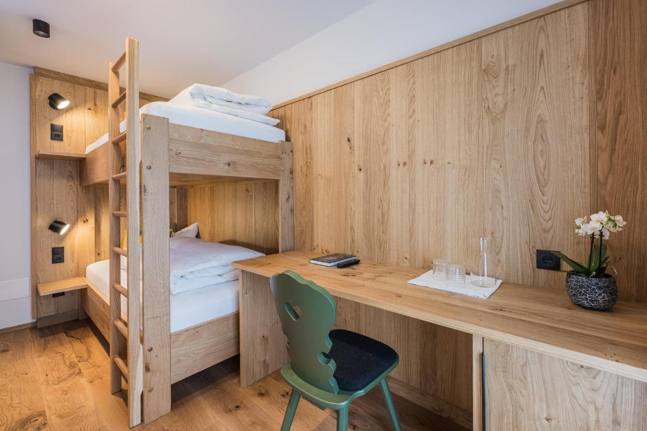 Gasthof Albergo Dolomiten Braies  Dış mekan fotoğraf