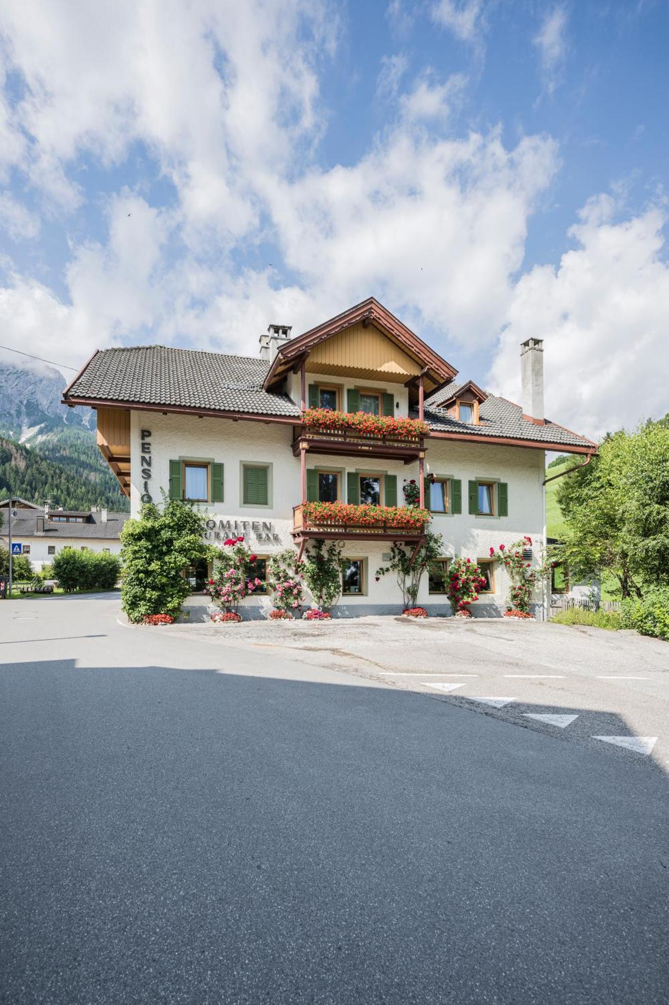 Gasthof Albergo Dolomiten Braies  Dış mekan fotoğraf