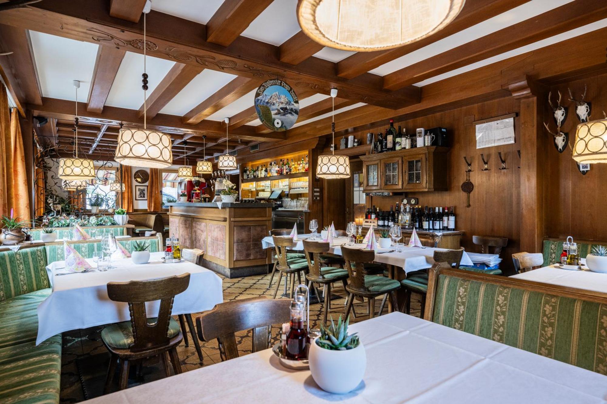 Gasthof Albergo Dolomiten Braies  Dış mekan fotoğraf