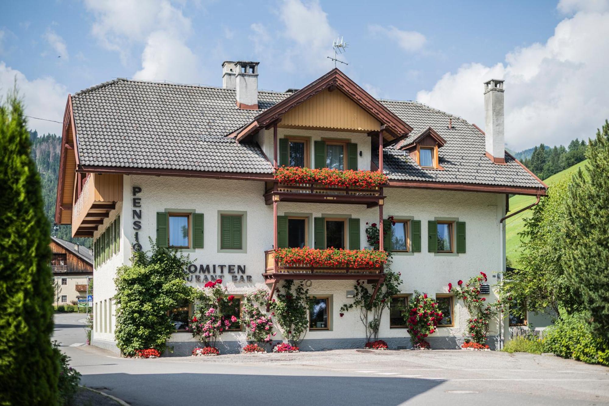 Gasthof Albergo Dolomiten Braies  Dış mekan fotoğraf