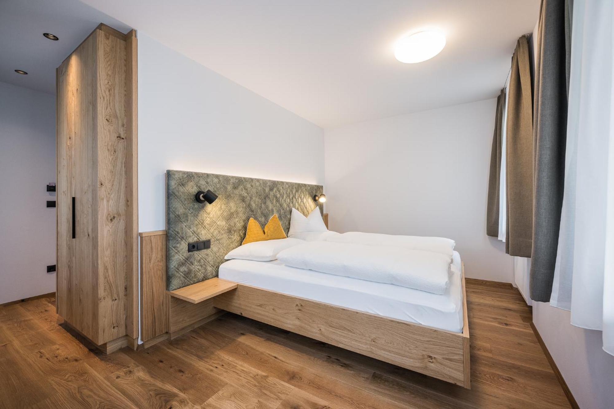 Gasthof Albergo Dolomiten Braies  Dış mekan fotoğraf