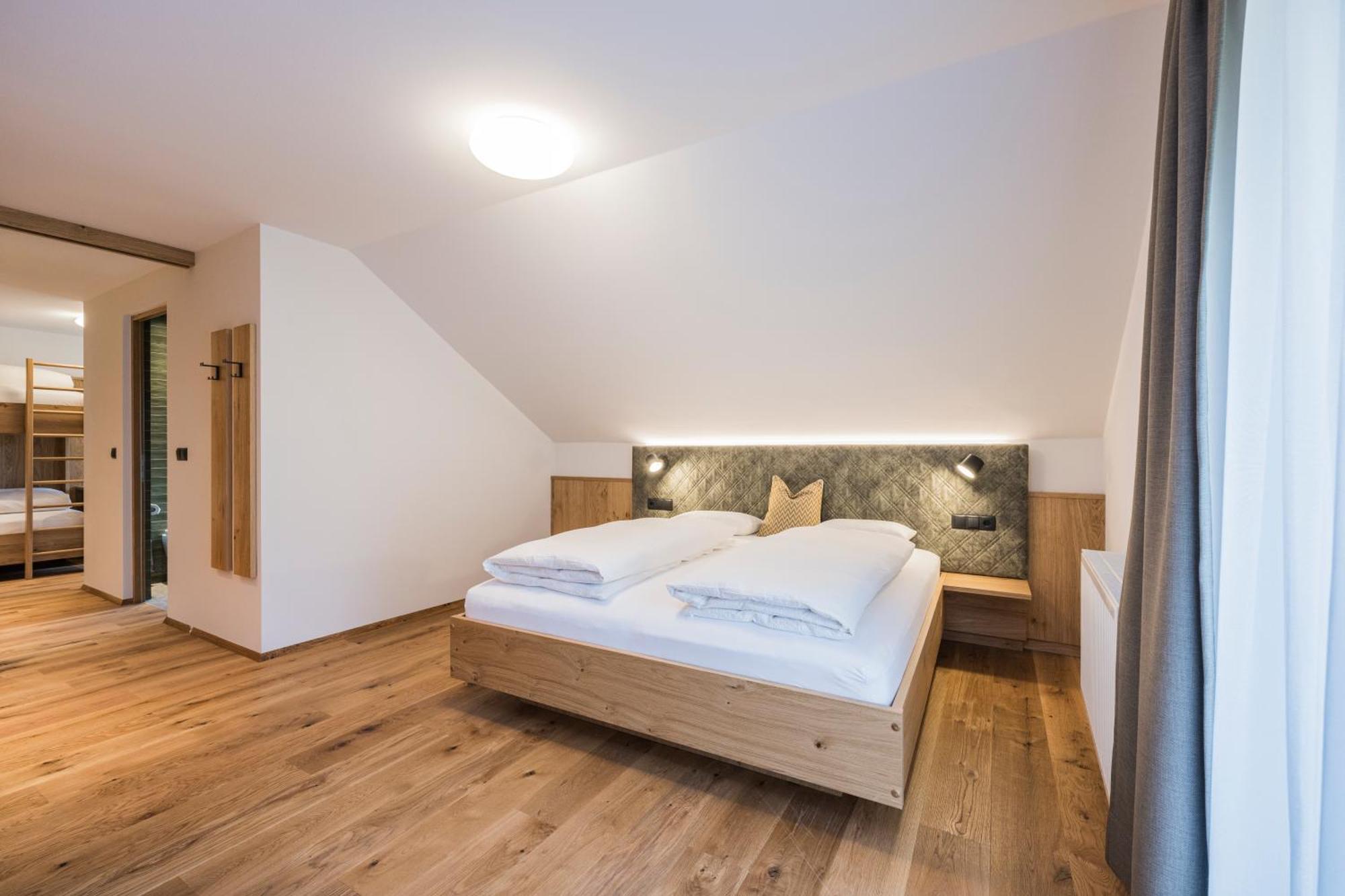Gasthof Albergo Dolomiten Braies  Dış mekan fotoğraf