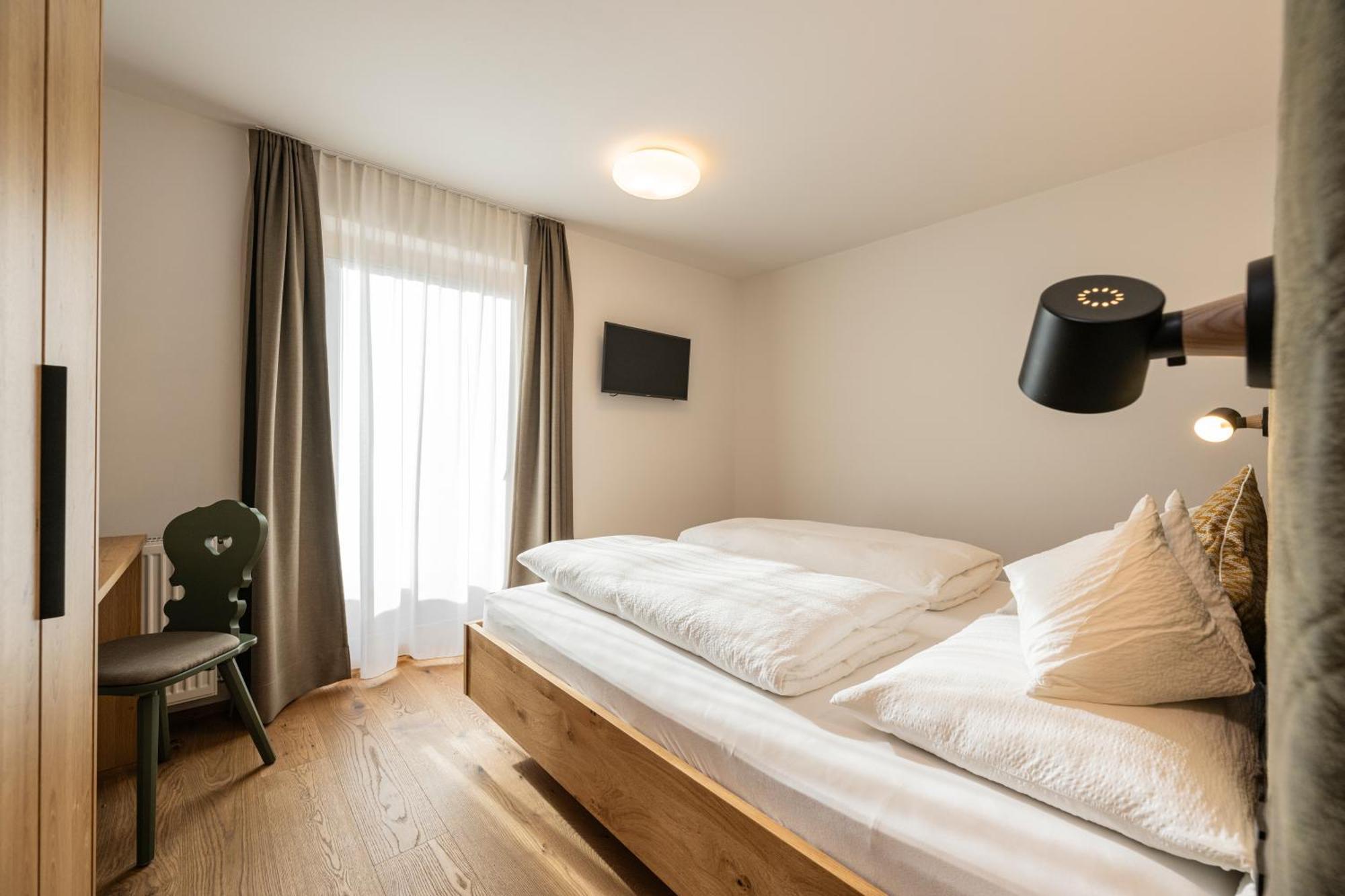 Gasthof Albergo Dolomiten Braies  Dış mekan fotoğraf