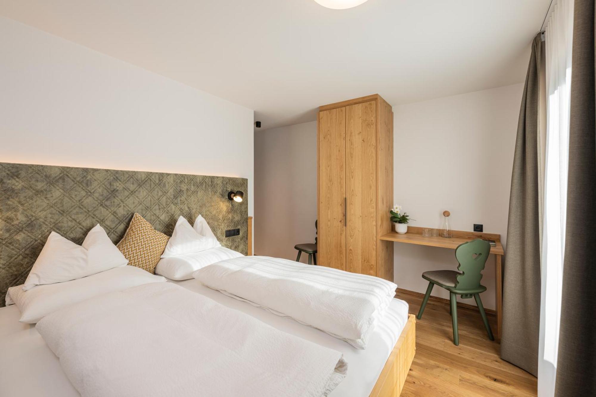 Gasthof Albergo Dolomiten Braies  Dış mekan fotoğraf